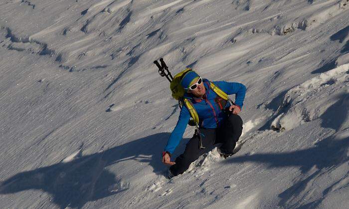 Wanderführer Lukas Rinnhofer ist der Flora und Fauna auch unter der Schneedecke auf der Spur