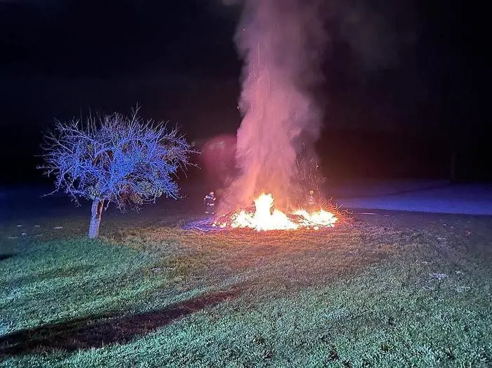 Vorzeitiges Osterfeuer in St. Nikolai