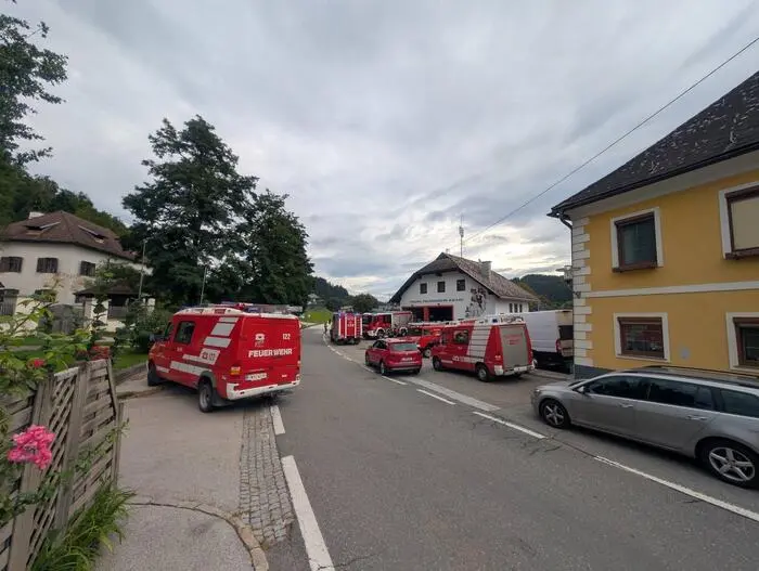 Beim Rüsthaus der FF Kraig war die Einsatzzentrale