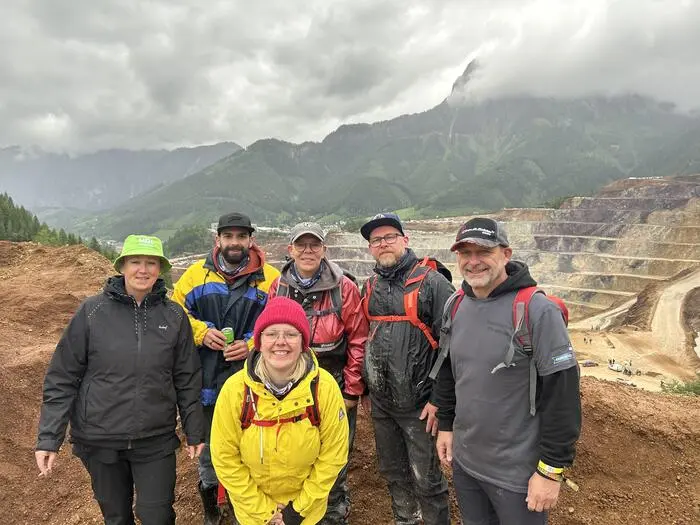 Ob Sonne, Regen oder manchmal Schnee: Die Fans des Red Bull Erzbergrodeo sind schon seit 30 Jahren wetterfest