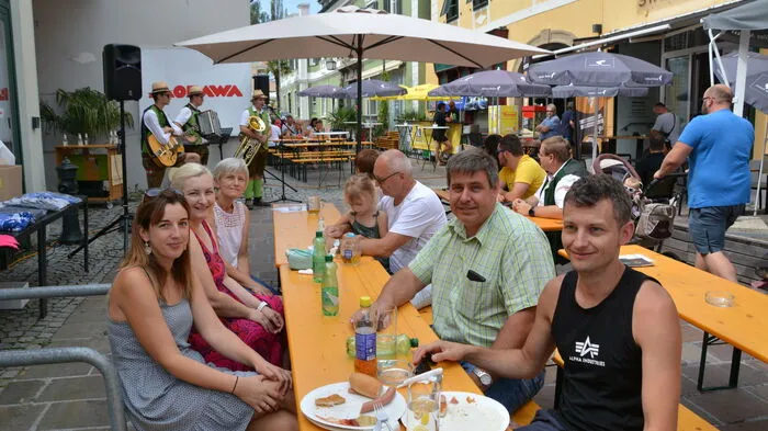 Das Berglust Stadt Café lud am Sonntag zum zweiten Fuzo-Frühshoppen in der Hartberger Fußgängerzone. 