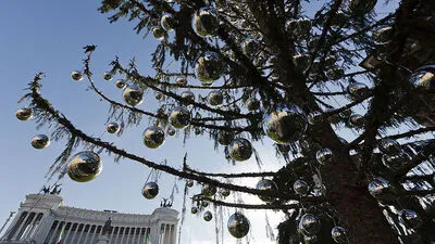 Der verspottete, dürre Christbaum