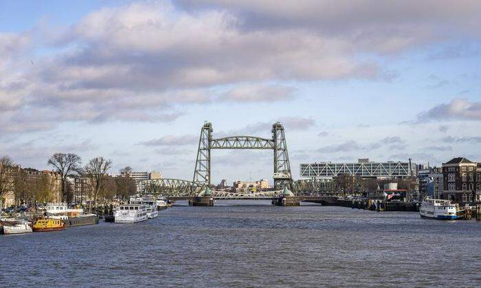Die Koningshaven-Brücke in Rotterdam 