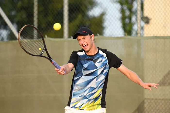 Daniel Hofbauer aus Weiz, der heuer für St. Veit in Kärnten spielt, gewann wie im Vorjahr bei den Herren.