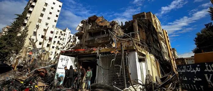 Ein zerstörtes Gebäude am Stadtrand von Beirut. Am Dienstag griff die israelische Luftwaffe dort Ziele der Hisbollah an. 