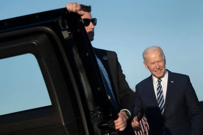 Vor dem Beginn des G7-Gipfels in Cornwall ist US-Präsident Joe Biden am Mittwoch in Großbritannien eingetroffen. 