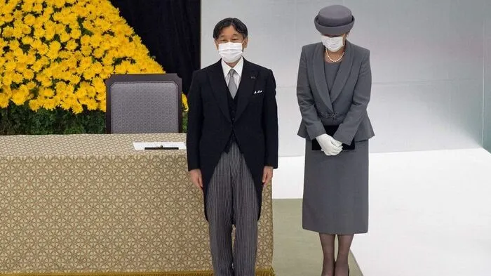 Kaiser Naruhito und seine Frau Masako 