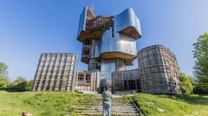 Das Gebäude im Niemandsland ist 37 Meter hoch 