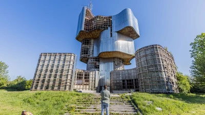 Das Gebäude im Niemandsland ist 37 Meter hoch 