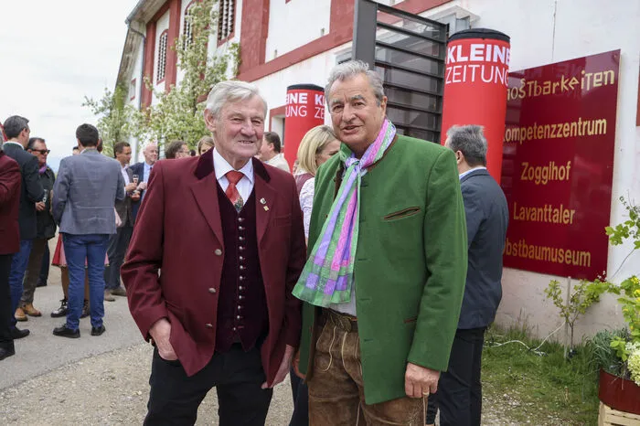 Mostbarkeiten-Obmann Hans Köstinger und der frühere stellvertretende Chefredakteur der Kleinen Zeitung, Adolf Winkler (von links)