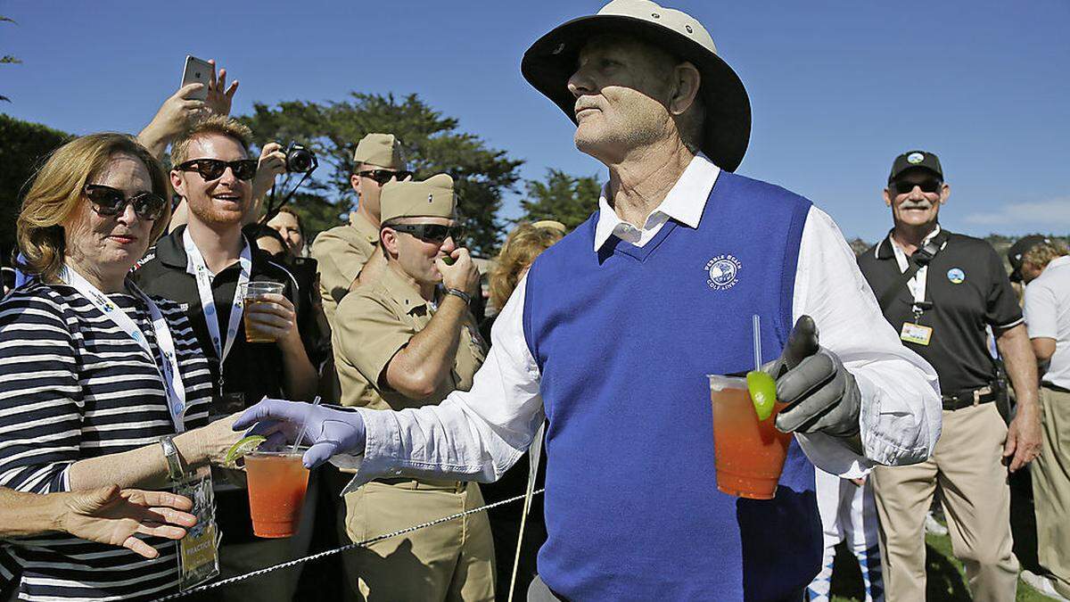 Bill Murray fühlt sich wohl als Barkeeper.