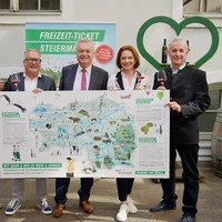 Freude über Kooperation: Bernhard Breid, Peter Gspaltl, Anton Lang, Simone Schmiedtbauer und Werner Luttenberger                     