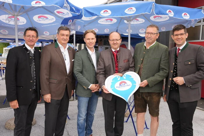 Landwirtschaftskammerpräsident Siegfried Huber, Wirtschaftkammerpräsident Jürgen Mandl, Spartenobmann Raimund Haberl, Geschäftsführer Helmut Petschar, Obmann Albert Petschar und Landeshauptmann-Stellvertreter Martin Gruber