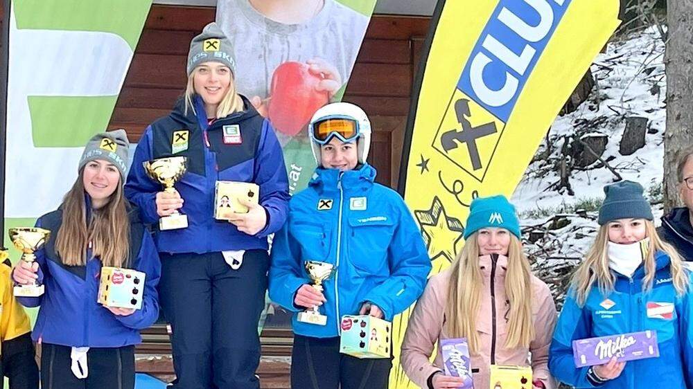 Anna Pieber (2. von links) siegte im steirischen Schülercup in Krakauebene ebenso wie Florian Nagl