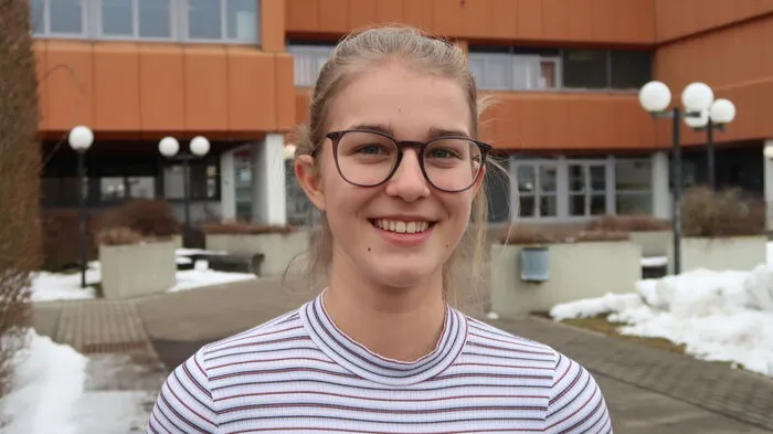 Katharina Magerböck, Kapfenberg: Ich freue mich riesig auf das Freibad. Endlich kann ich wieder regelmäßig trainieren. Das war in letzter Zeit nämlich nicht ganz so einfach. Wenn das Wetter hält und die Deutsch-Matura am Donnerstag hinter mir liegt, wird man mich im Kapfenberger Freibad antreffen. Dann werde ich im Becken wieder meine Bahnen ziehen.