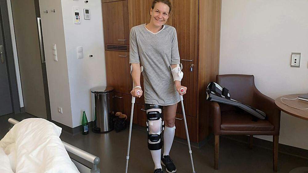 Die Klagenfurterin Irina Sadovnik (35) kann nach ihrer Knie-Operation wieder lächeln