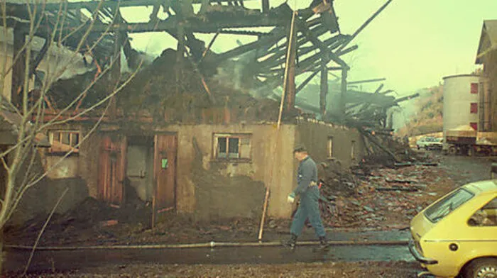Fotos wie dieses, das einen Einsatz im Jahr 1983 in Mauterndorf zeigt, werden von den Kameraden gesucht