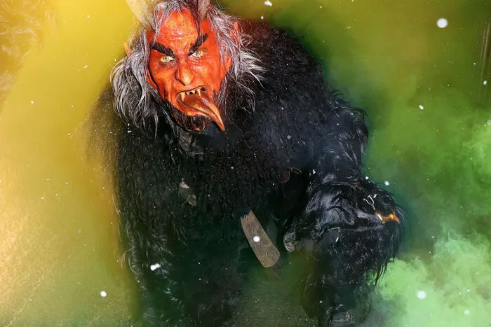 Diese 👹Krampus- und Perchtengruppen👹 aus ganz Kärnten waren in Glanhofen mit dabei:  Brauchtumsgruppe Ossiacher Tauern - Martin Lorber Krampusgruppe Techelsberg - Stefan Smolle 👹 FEROX Devils Feldkirchen - Matthias Walder👹 Krampusgruppe Iratus Diabolos - Gerald Krug 👹 Demoriel Pass Feldkirchen - Freddy Prislan👹 Perchtengruppe Klein St Veit - Michael Schilcher👹 Haidacher Moospartl - Sandra Pirker👹 Perchtenpass Feldkirchen - Raphael Adler 👹 