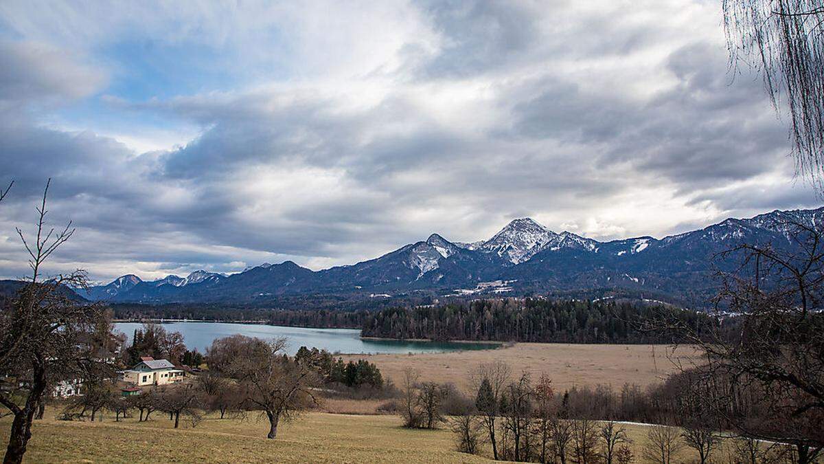 Blick auf Faaker See und Mittagskogel