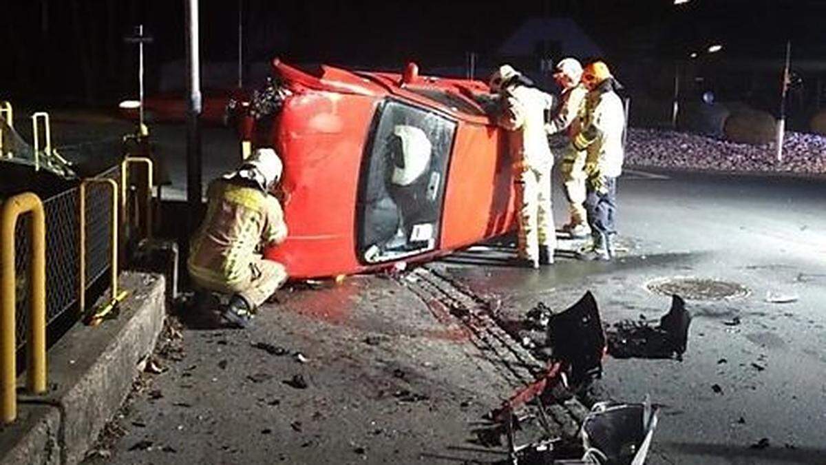 Das Fahrzeug wurde schwer beschädigt 