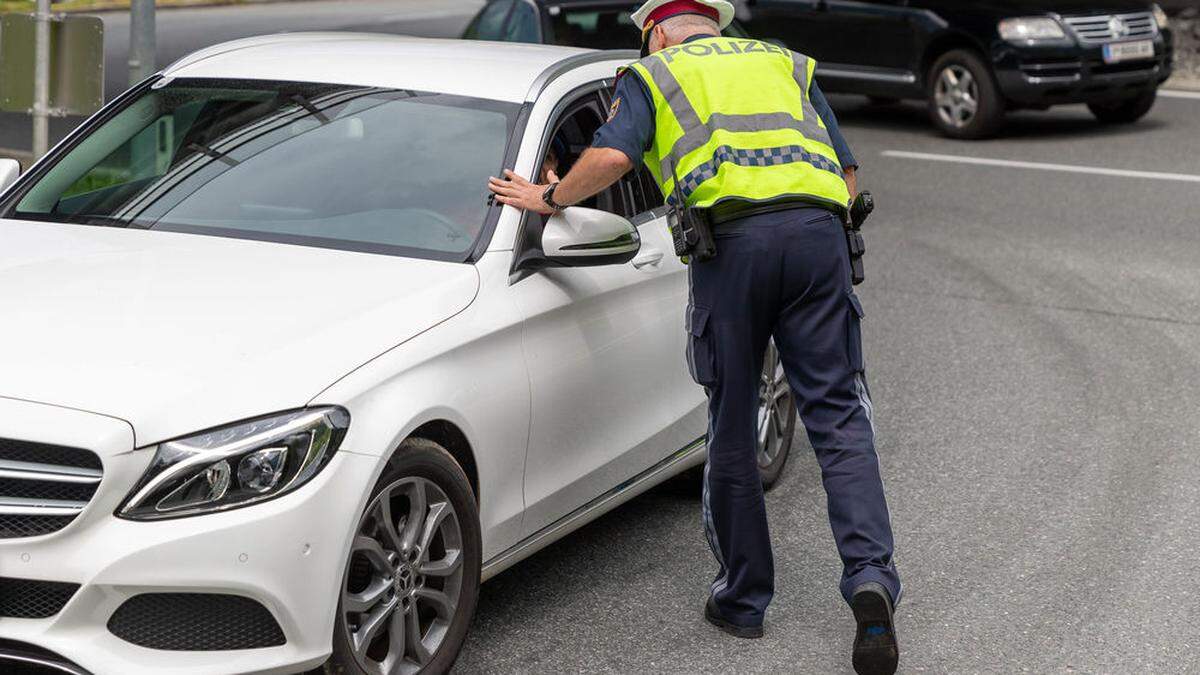 TIROL: FAHRVERBOTE IM NIEDERRANIGEN STRASSENNETZ