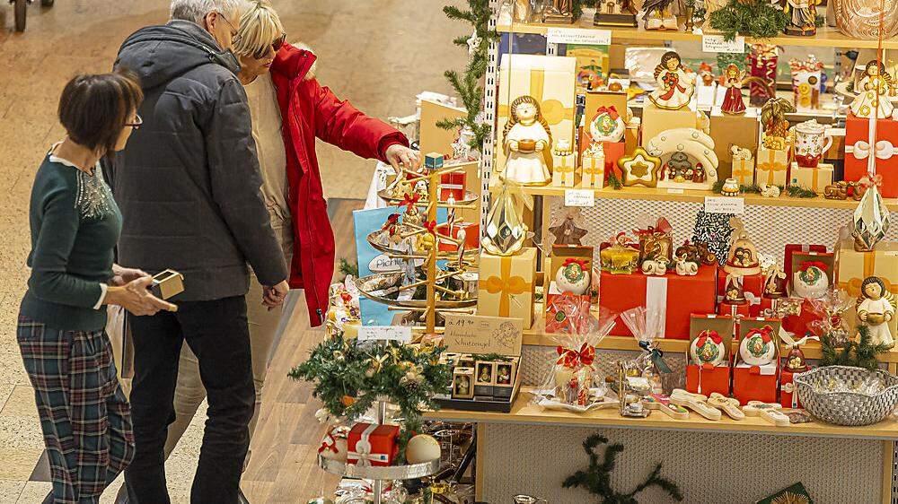 Der Weihnachtseinkauf fiel 2022 verhaltender aus