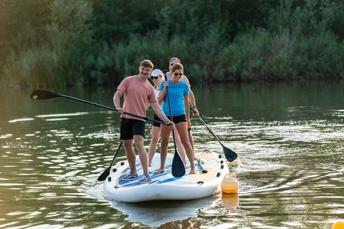 Wer übernimmt die Führung? Das XXL-SUP eignet sich auch für Teambuildings