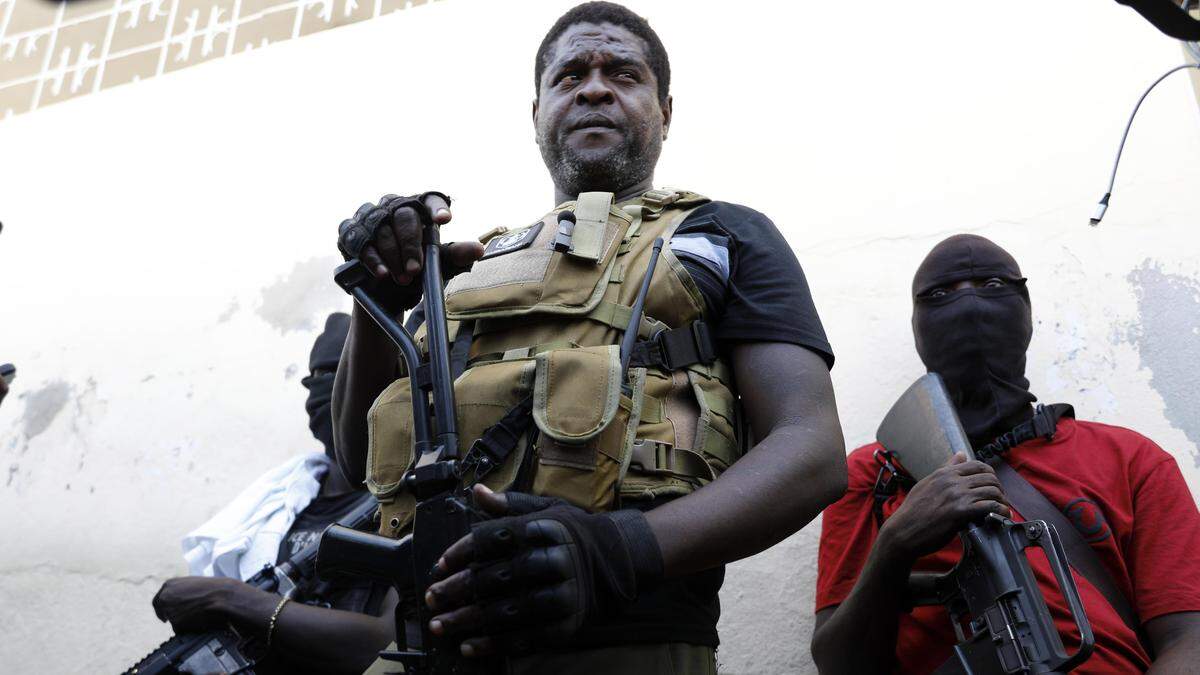 Jimmy Chérizier, Anführer der Bande „G9 Family and Allies“, nach einem Gespräch mit Journalisten in Port-au-Prince.