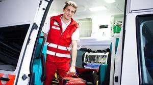 Dominic Lukasser verstärkt seit Ende März das Rote Kreuz als ehrenamtlicher Rettungssanitäter	 
