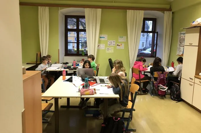 Hier gibt es für die 33 Schüler auch einen eigenen "Raum der Stille".