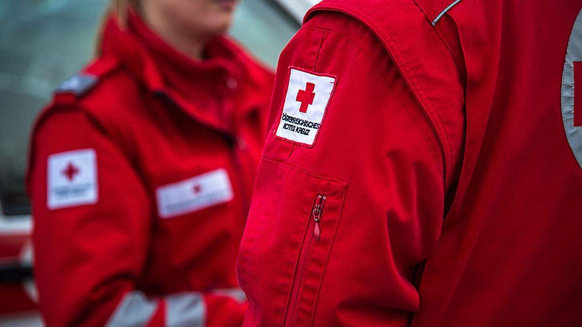 Der Verletzte wurde von der Rettung ins Unfallkrankenhaus Klagenfurt eingeliefert (Symbolfoto)