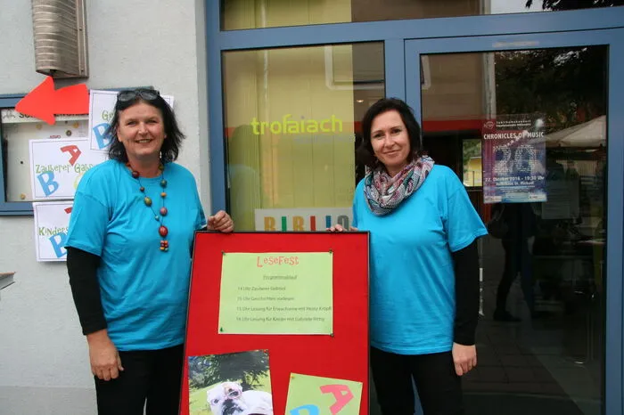 Bücherei-Leiterin Helena Friedl und Bibliothekarin Claudia Traußnig zeigten sich mit dem fest sehr zufrieden.
