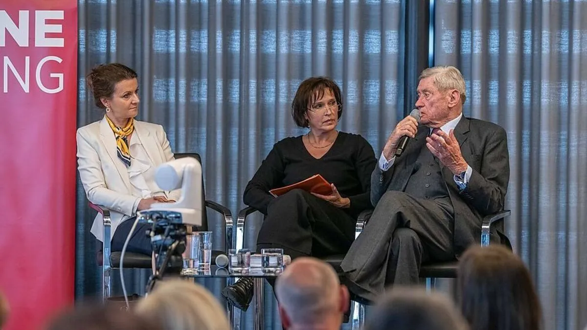 Hannes Androsch und Bettina Poller im Gespräch mit Manuela Swoboda