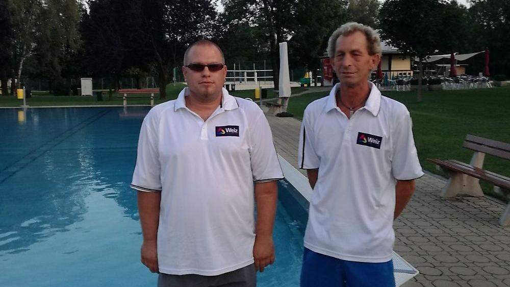 Die beiden Bademeister Christian Ponsold und Manfred Piet setzten die Rettungskette in Gang