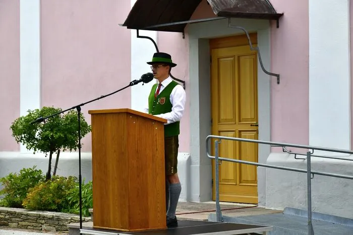 Dazu konnte Bezirksobmann Georg Jeitler 19 Musikkapellen mit rund 650 Musikerinnen und Musiker begrüßen