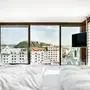 Dieses Zimmer samt Blick auf den Schloßberg wurde durch die Flammen zerstört