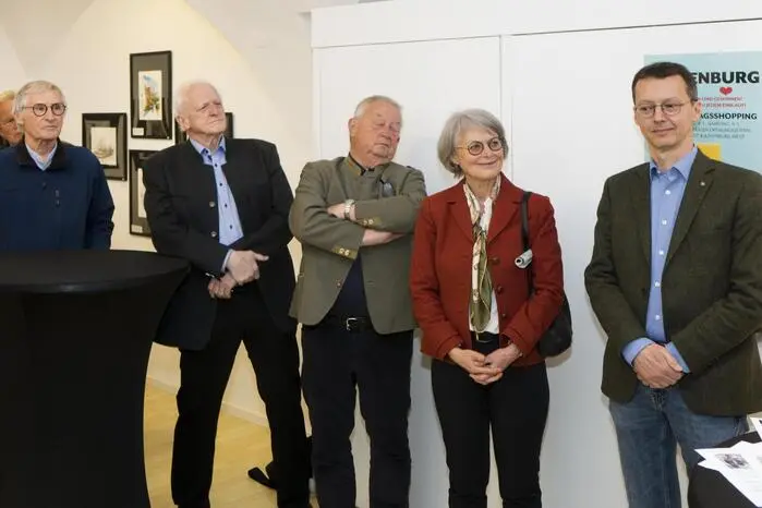 Die Ausstellung „Reisebilder“ ist noch bis 30. Mai in der Stadtgalerie Judenburg zu sehen. Geöffnet ist jeweils freitags und samstags von 10 bis 12 Uhr sowie zusätzlich am 15. und 22. Mai von 15 bis 17 Uhr.