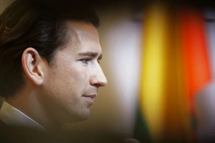 "Der Rücktritt des Vizebürgermeisters von Braunau war die einzig logische Konsequenz zu diesem abscheulichen und rassistischen Gedicht." Kanzler Sebastian Kurz lobt die Konsequenz daraus.