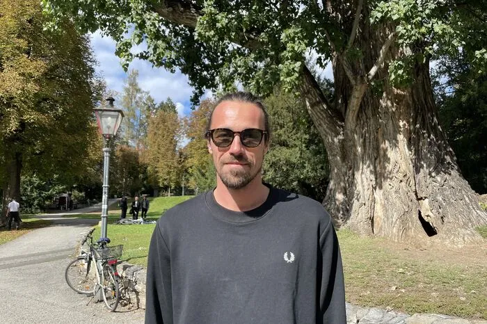 Josef (31): "Ich wünsche mir, dass die neue Regierung gut ist, aber bisher wirkt sie etwas chaotisch. Sie bedienen ein Klientel, und dieses spürt hoffentlich auch die Hilfe. Ich bin jedenfalls froh, dass die KPÖ in der Regierung ist."
