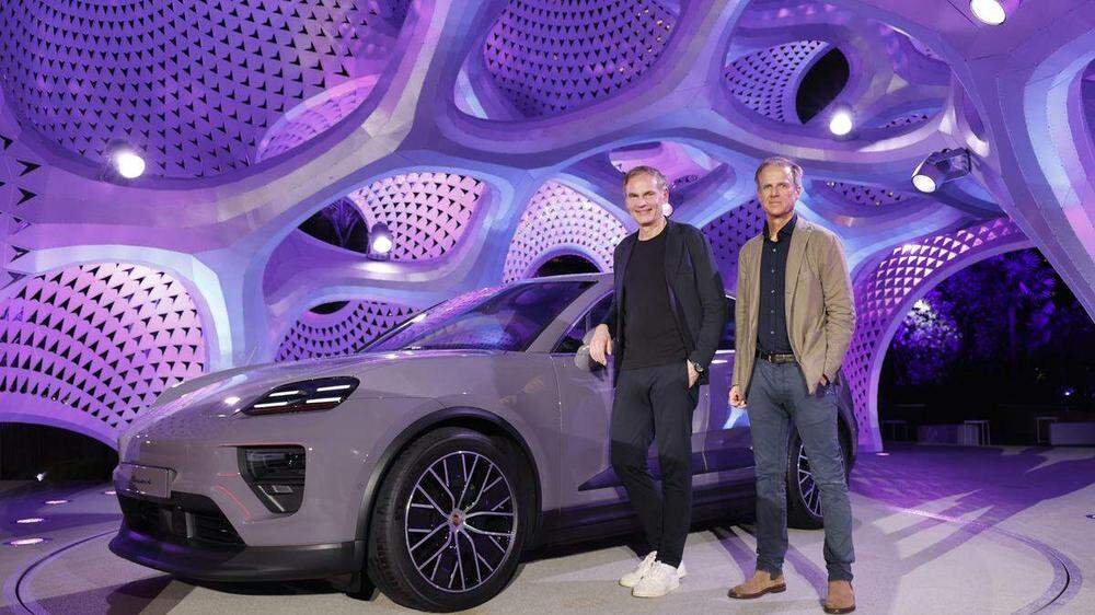 Design-Philosophen: Michael Mauer, Head of Volkswagen Group Design und Porsche-Design (re.), Oliver Blume, CEO Volkswagen Group und CEO von Porsche