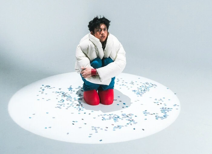 Lukas Oscar tritt bei der Wintershow im Container 25 auf