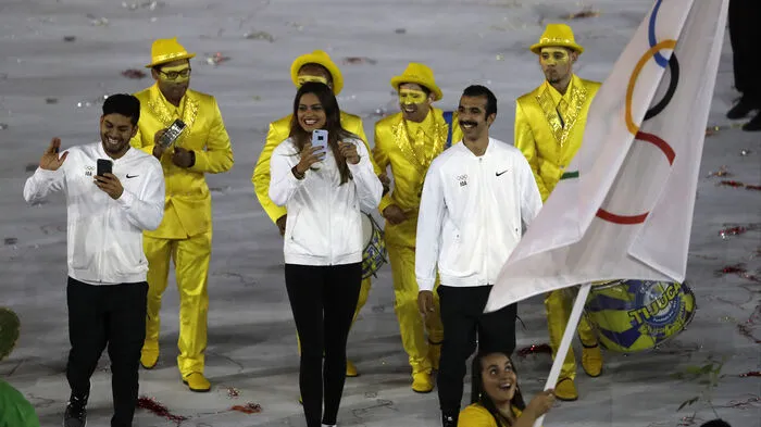 Der erste Höhepunkt für die Olympioniken. Der Einzug bei der Eröffnung der olympischen Spiele in Rio.