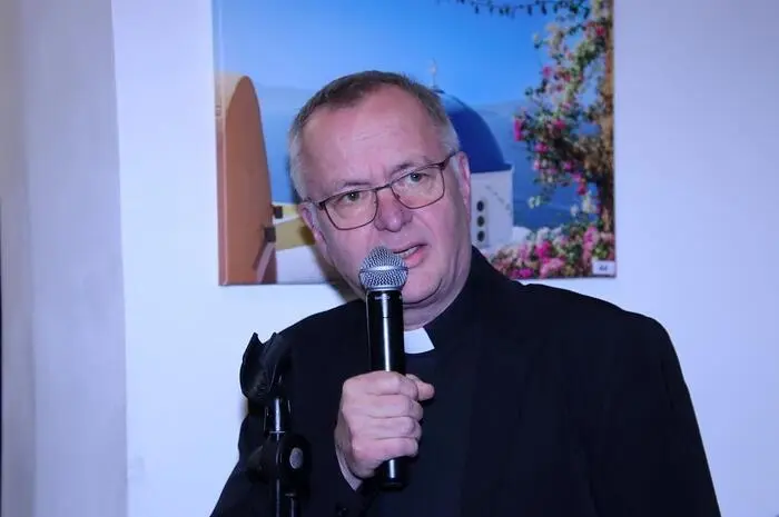 Pfarrer Martin Trummler hielt die Laudatio, für die musikalische Umrahmung sorgte Purple Sitner. 