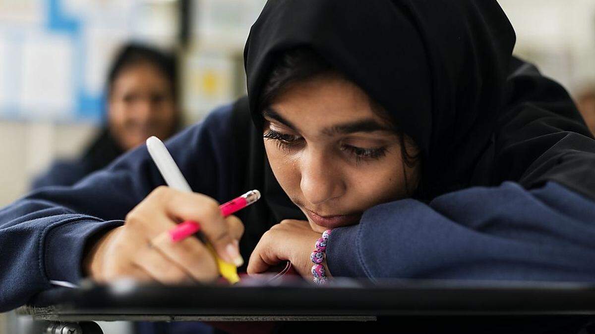 Das Buch einer Wiener Lehrerin über den Kulturkampf im Klassenzimmer sorgt für Debatten.