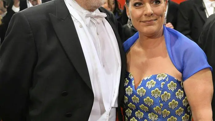 Unter die Opernballgäste hat sich auch Regisseur Stefan Ruzowitzky gemengt: "Rummel in einer gewissen Dosis ist nett", meinte der Oscar-Preisträger ("Die Fälscher"). "Zumindest ein paar Mal im Jahr", lautete sein Zusatz.
