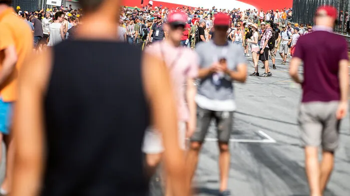 Es ist traditionell ein erster Höhepunkt: der Public-Pit-Lane-Walk in Spielberg.