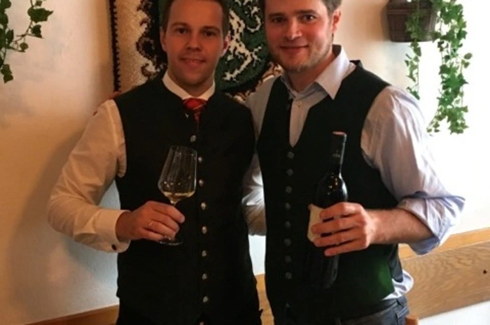 In der Weinothek wurden unter anderem Weine von den Weinguten Wacher-Wiesler, Gross und Neumayer kredenzt.
