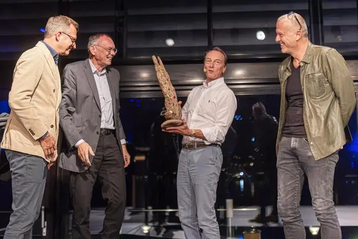 Peter Peschel (Geschäftsführer Region Wörthersee Rosental), Markus Hatzer (Geschäftsführer Haymon Verlag), Marc Elsberg (Krimipreisträger 2026), Bernhard Aichner (Krimifest Initiator & Autor) (v.l.n.r.)