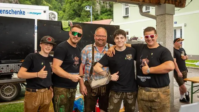 Die Marktgemeinde St. Peter-Freienstein feierte ihr 25-jähriges Jubiläum mit einem Marktfest, das unter der Leitung des Kulturausschussobmanns Jörg Hess und den teilnehmenden Vereinen stand.
