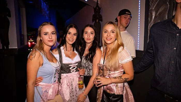Klicken Sie sich durch die Fotos